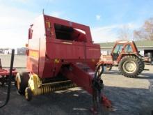 New Holland 648 Round Baler