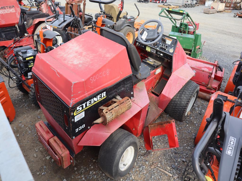 Steiner 230 Riding Tractor