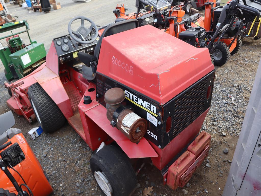 Steiner 230 Riding Tractor