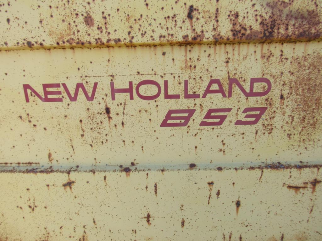 New Holland 853 Round Baler