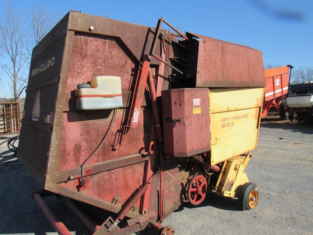 New Holland 853 Round Baler