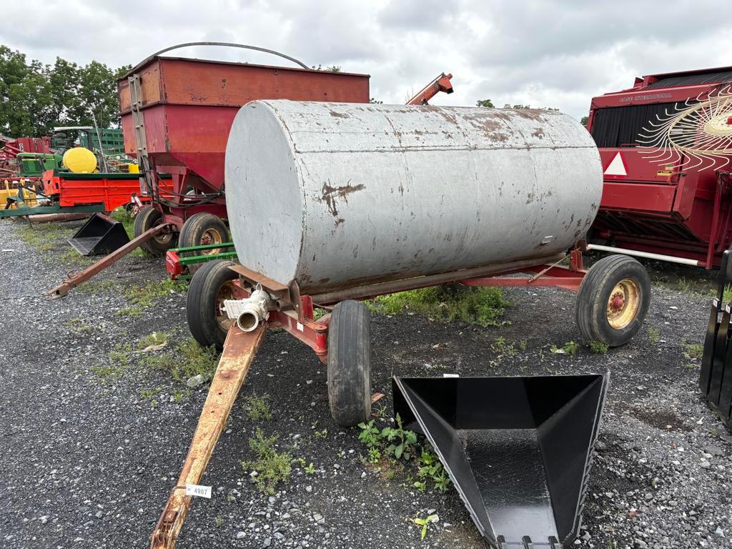 Gehl Water Wagon
