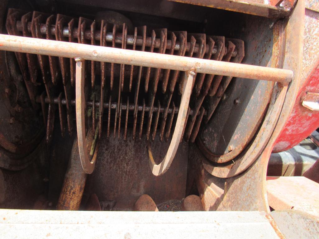 Gehl 135 Mixer