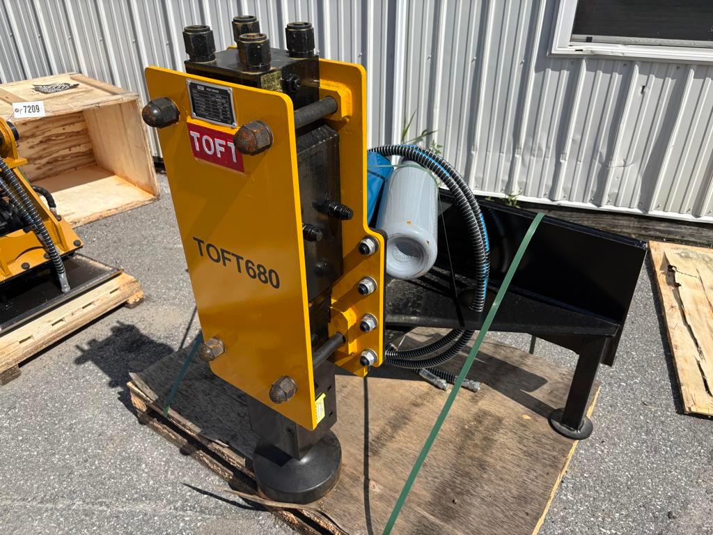 TOFT 680 Post Driver