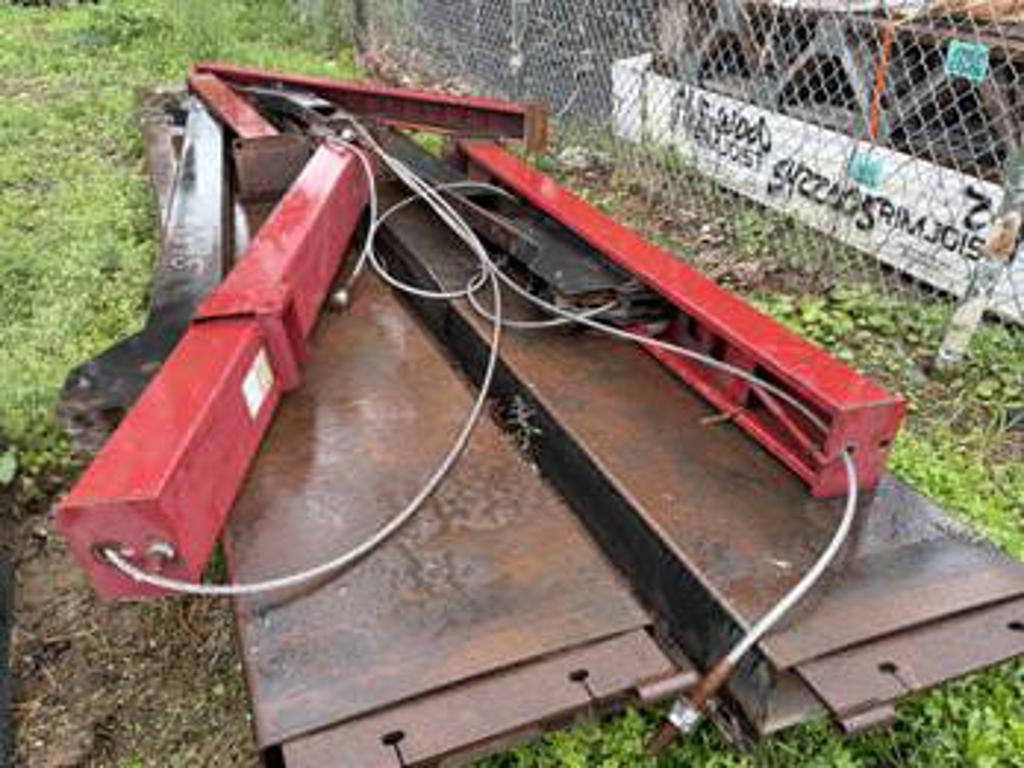 Challenger 4-Post Car Lift