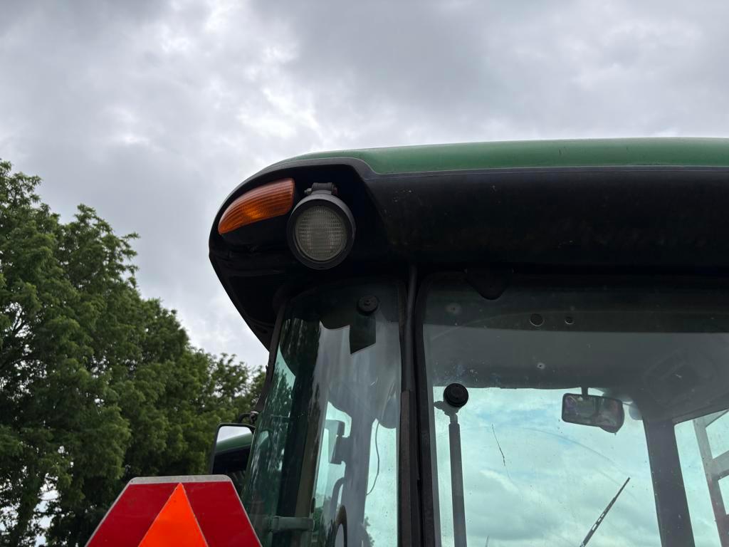 John Deere 5520 4WD Tractor