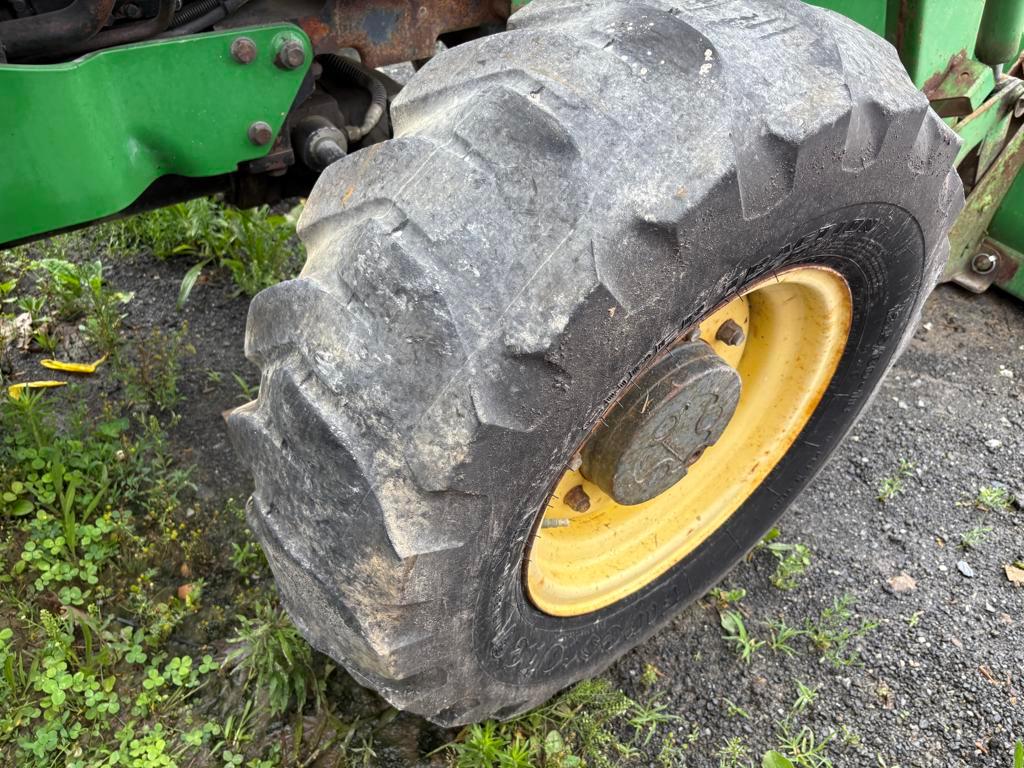 John Deere 5520 4WD Tractor