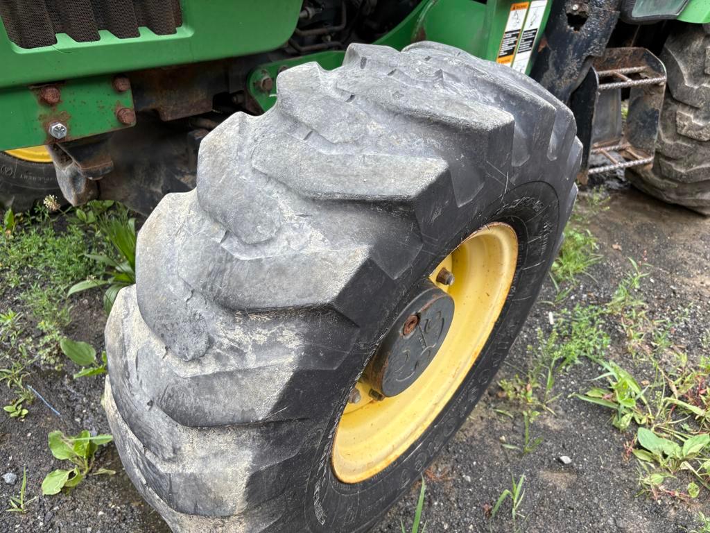 John Deere 5520 4WD Tractor