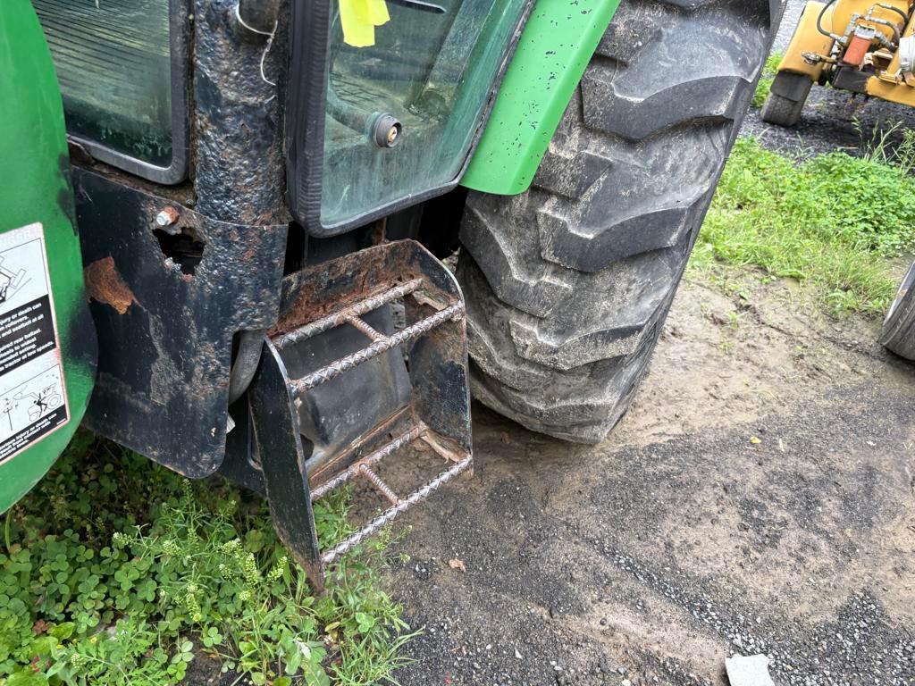 John Deere 5520 4WD Tractor