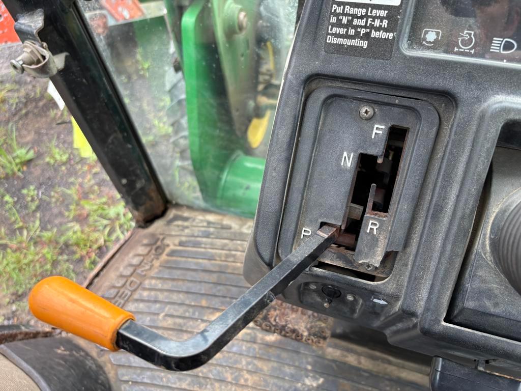 John Deere 5520 4WD Tractor