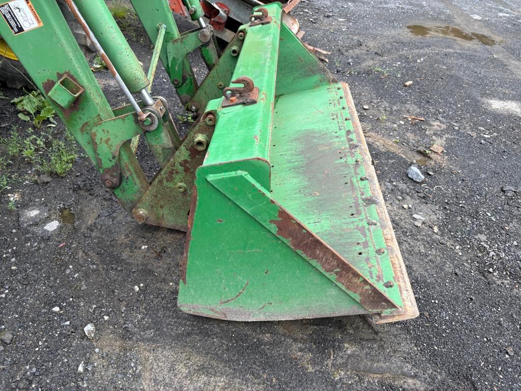 John Deere 5520 4WD Tractor