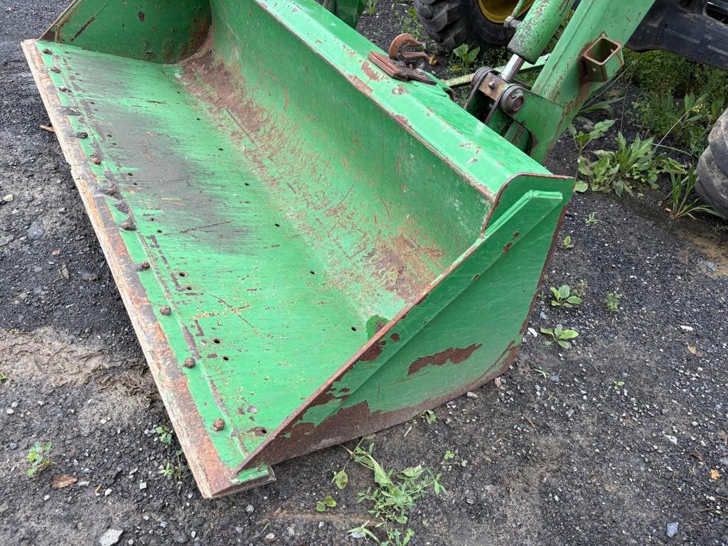 John Deere 5520 4WD Tractor
