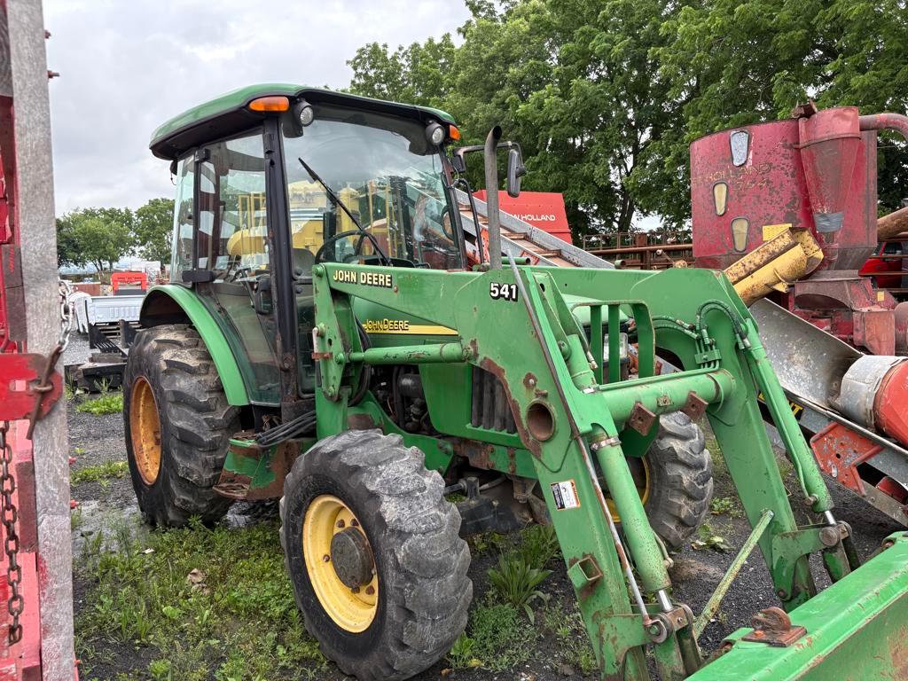 John Deere 5520 4WD Tractor