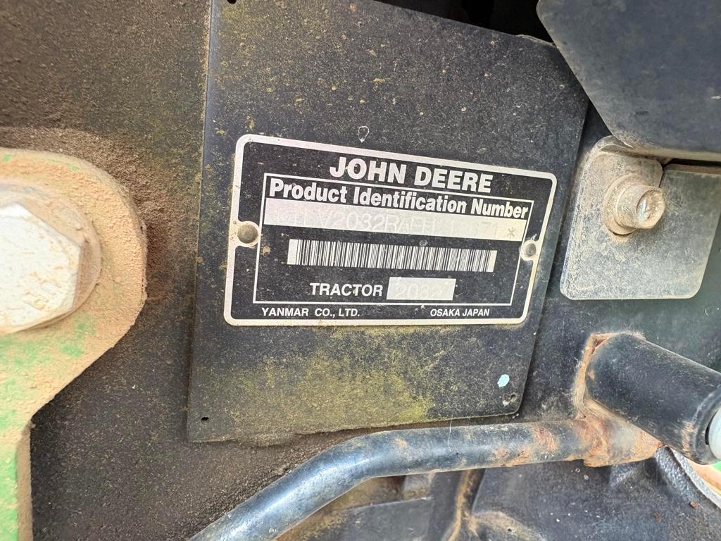 2014 John Deere 2032R 4WD Backhoe