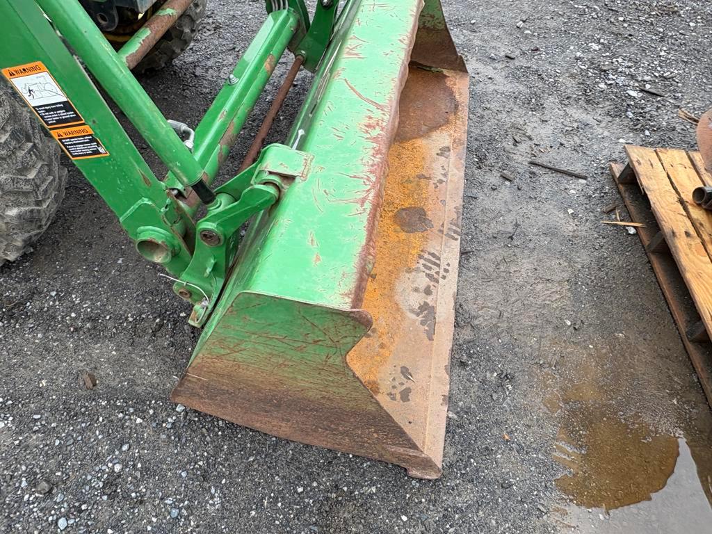 2014 John Deere 2032R 4WD Backhoe