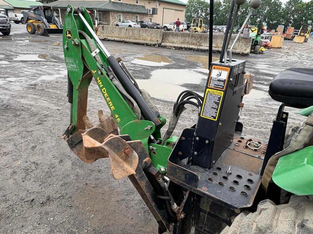 2014 John Deere 2032R 4WD Backhoe