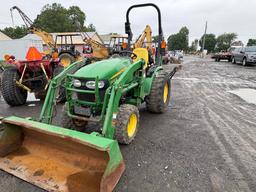 2014 John Deere 2032R 4WD Backhoe