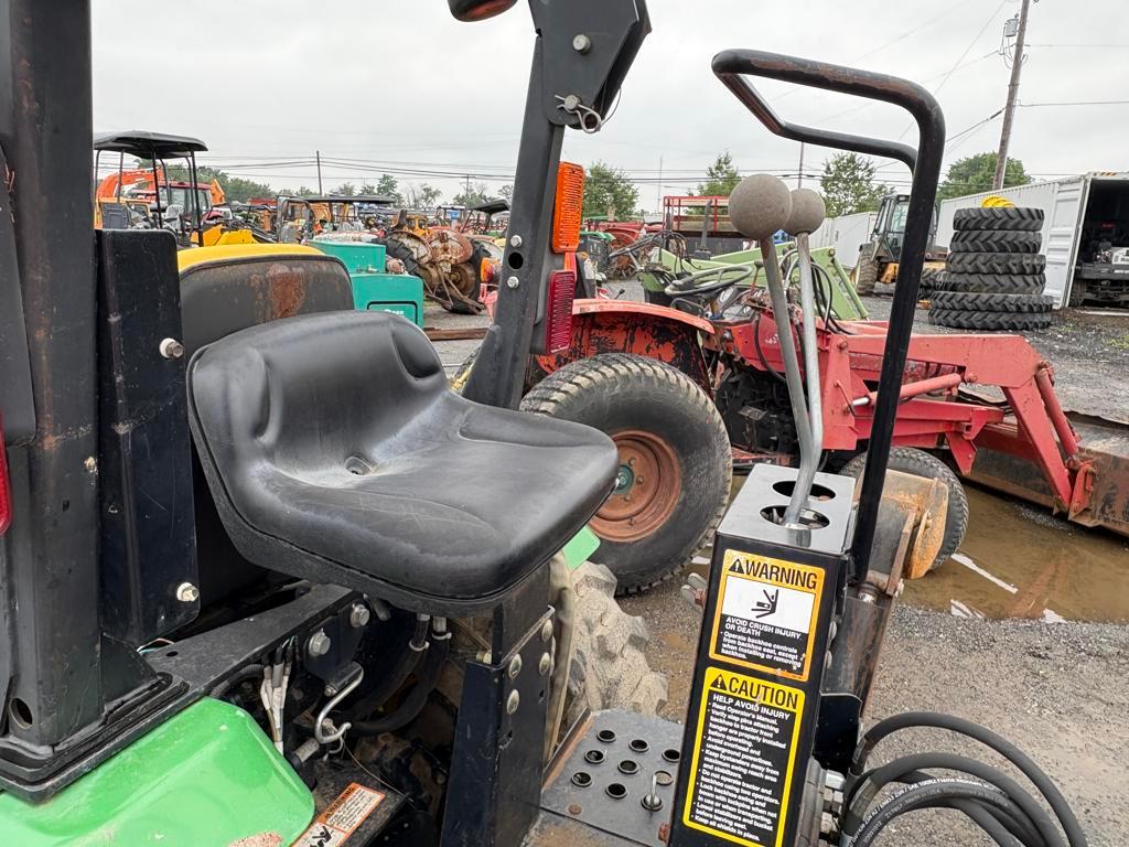 2014 John Deere 2032R 4WD Backhoe