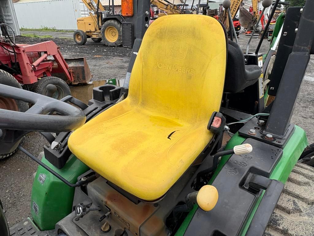 2014 John Deere 2032R 4WD Backhoe