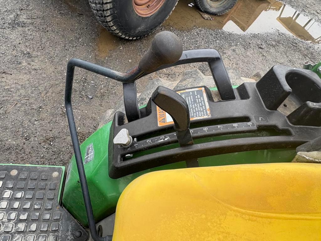 2014 John Deere 2032R 4WD Backhoe