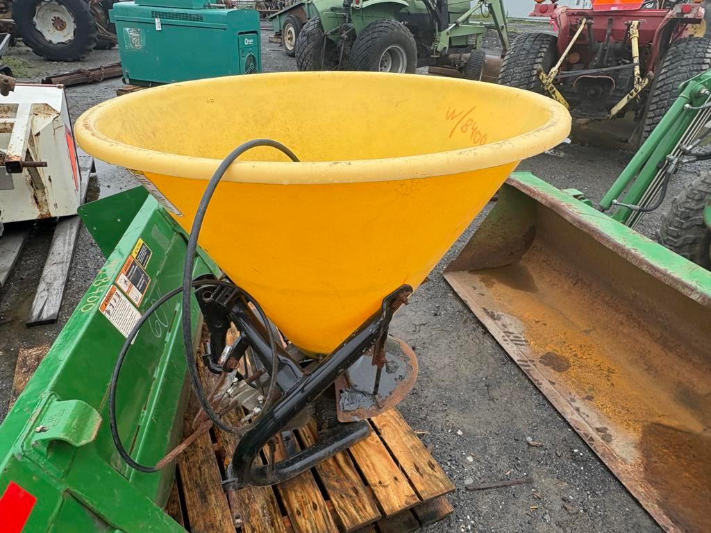2014 John Deere 2032R 4WD Backhoe