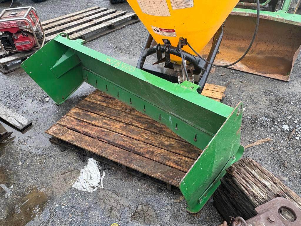 2014 John Deere 2032R 4WD Backhoe