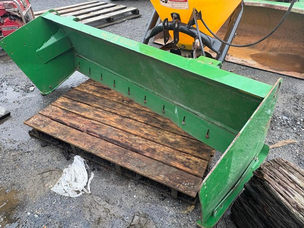 2014 John Deere 2032R 4WD Backhoe