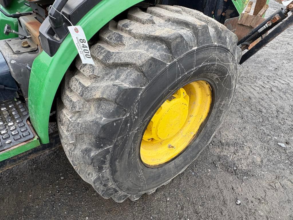 2014 John Deere 2032R 4WD Backhoe