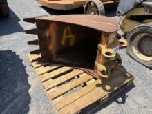 24in John Deere Backhoe Bucket