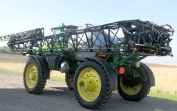 ‘13 JD 4940 self-propelled sprayer