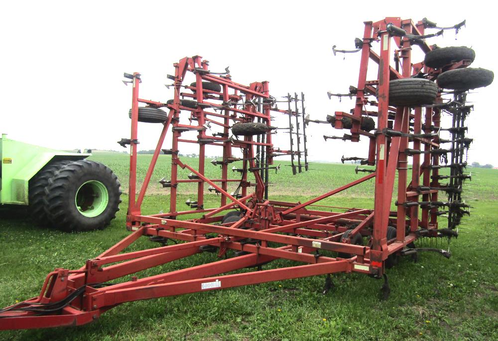Case IH 4900 field cultivator, 52’