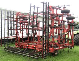 Case IH 4900 field cultivator, 52’