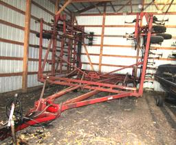Case IH 4900 field cultivator, 42’