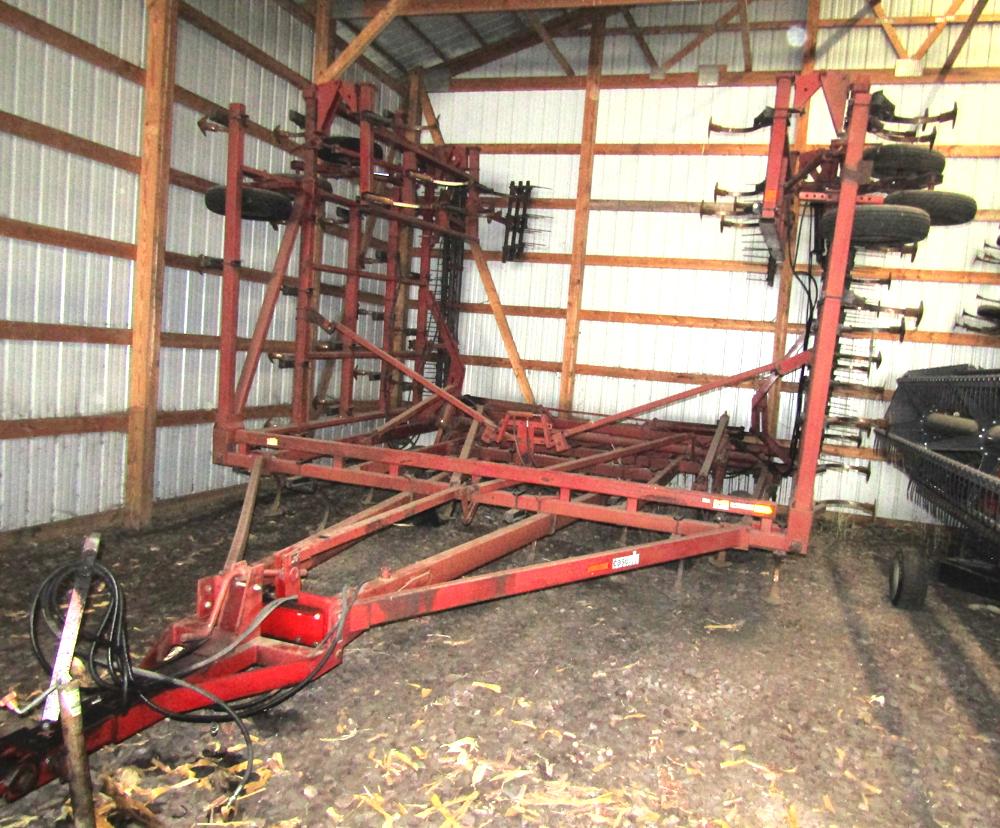 Case IH 4900 field cultivator, 42’