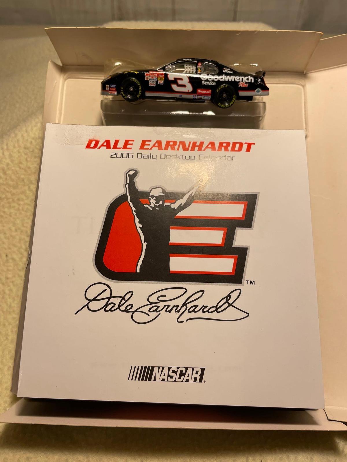 NASCAR Dale Earnhardt 2006 Daily Desktop Calendar