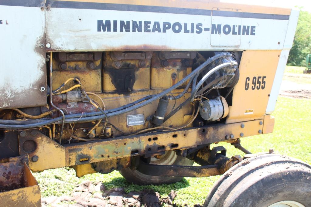 Minneapolis Moline G955 tractor