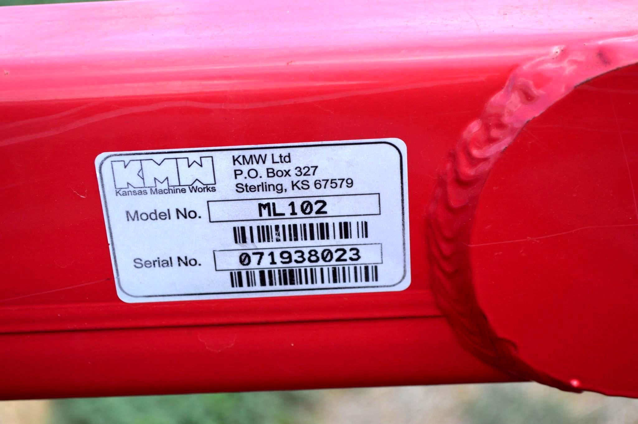 Mahindra 1815 HST 4WD Tractor w/ Loader and Shredder *Operator's Manuals Included*