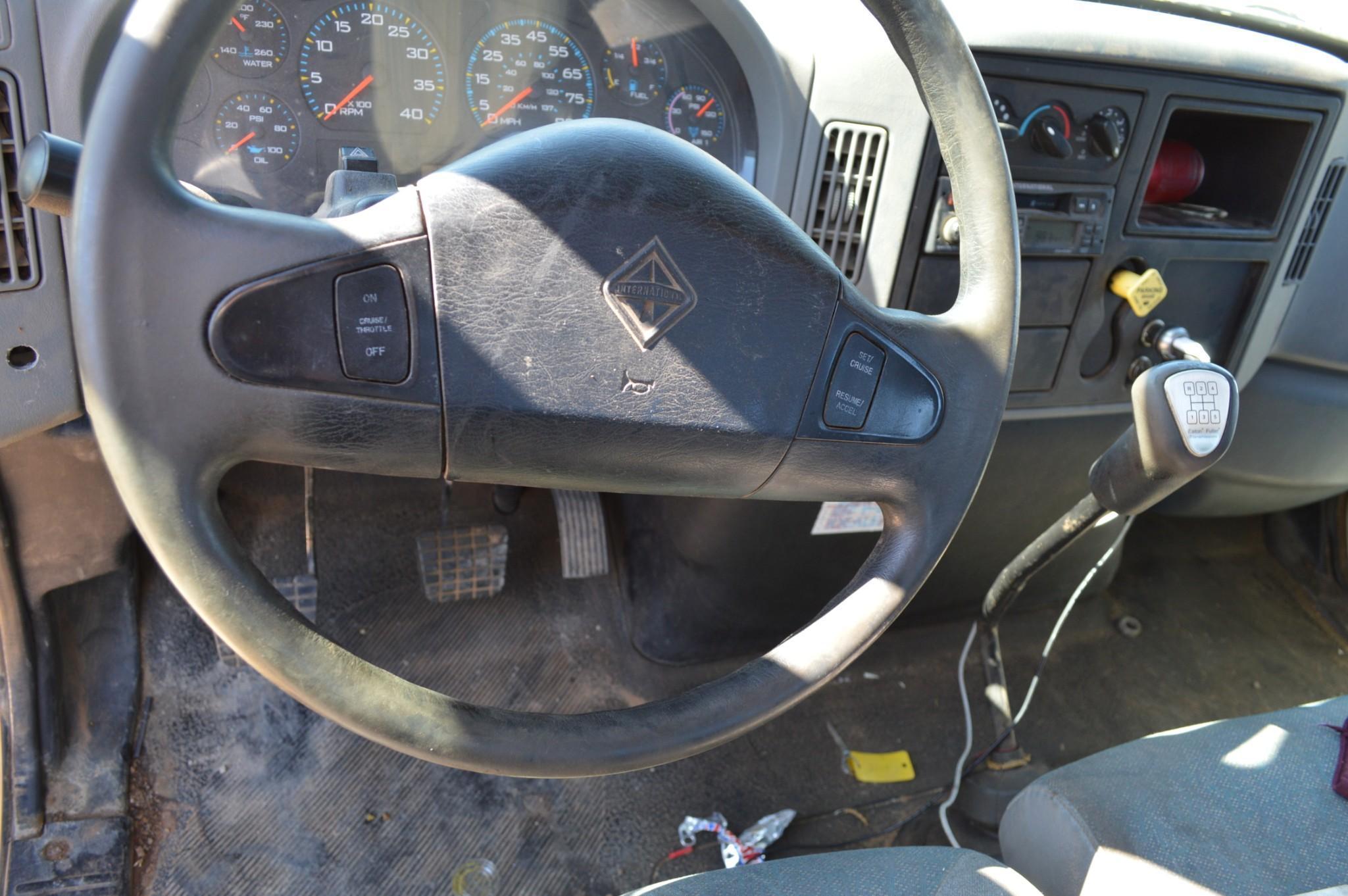2005 International 4300 DT466 4x2 L6 7.6L Diesel 6 spd. manual transmission