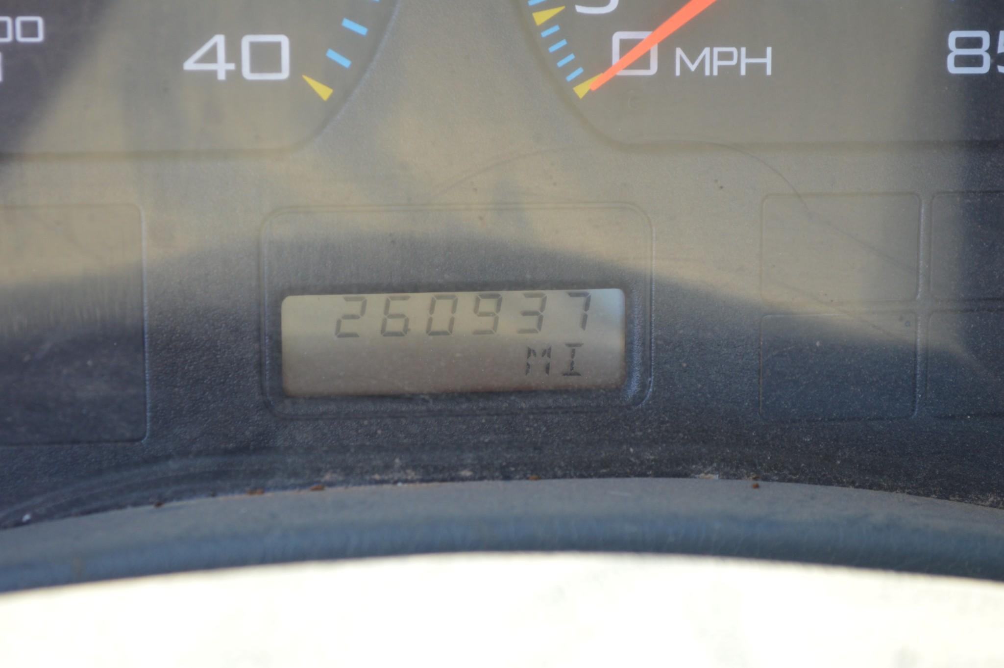 2005 International 4300 DT466 4x2 L6 7.6L Diesel 6 spd. manual transmission