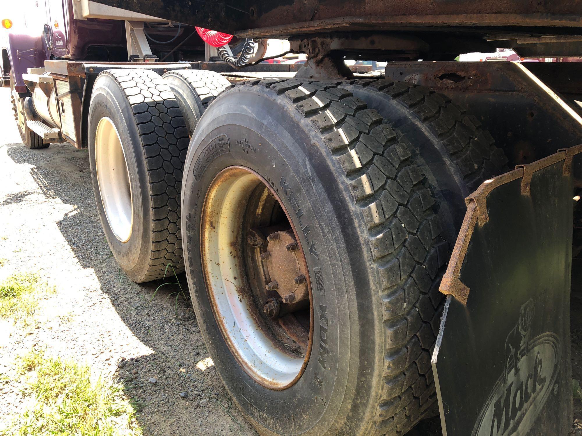 1987 Mack Super Liner RW613 Tractor