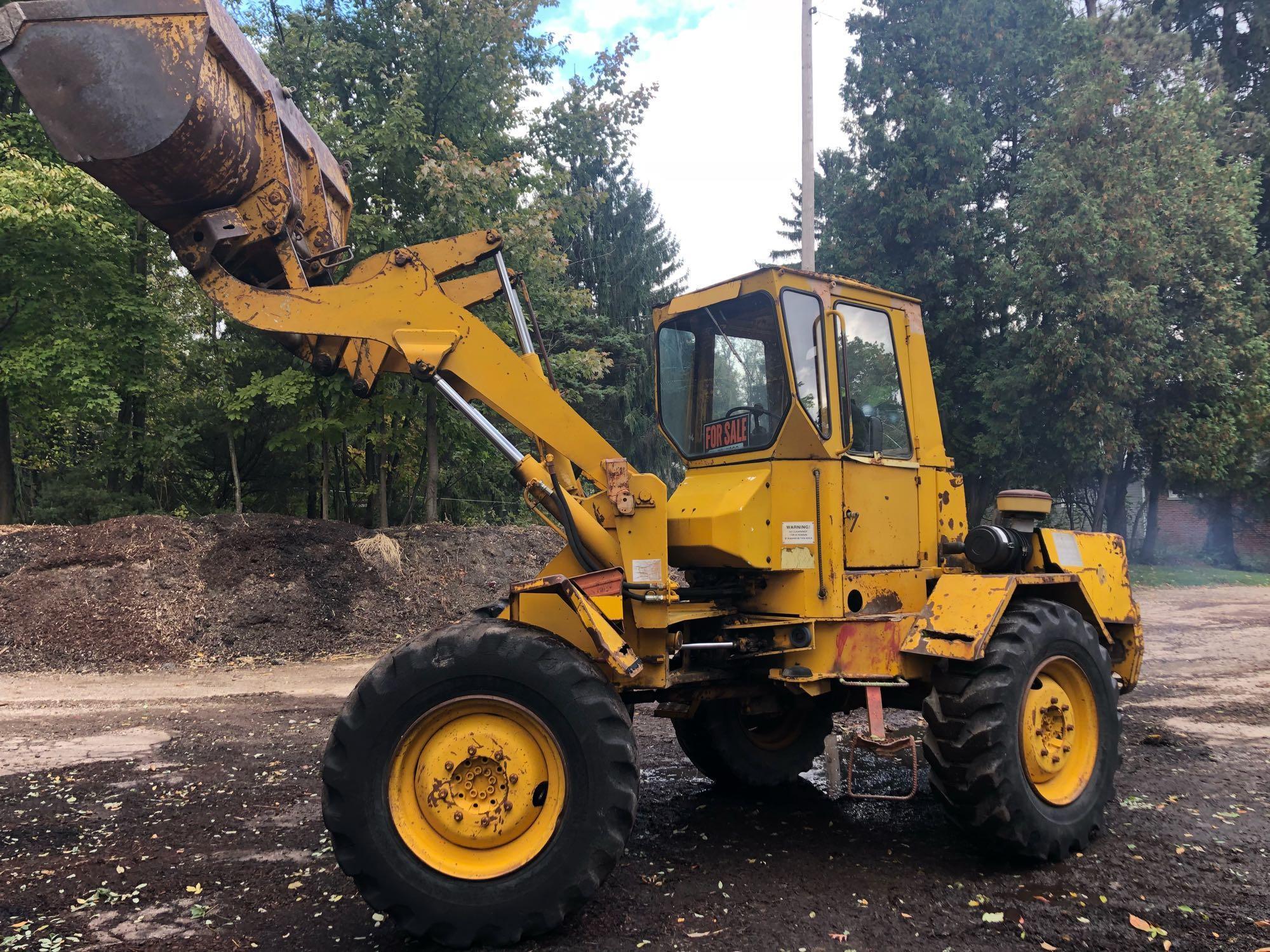 Coyote C22 Articulating Loader w/Forks