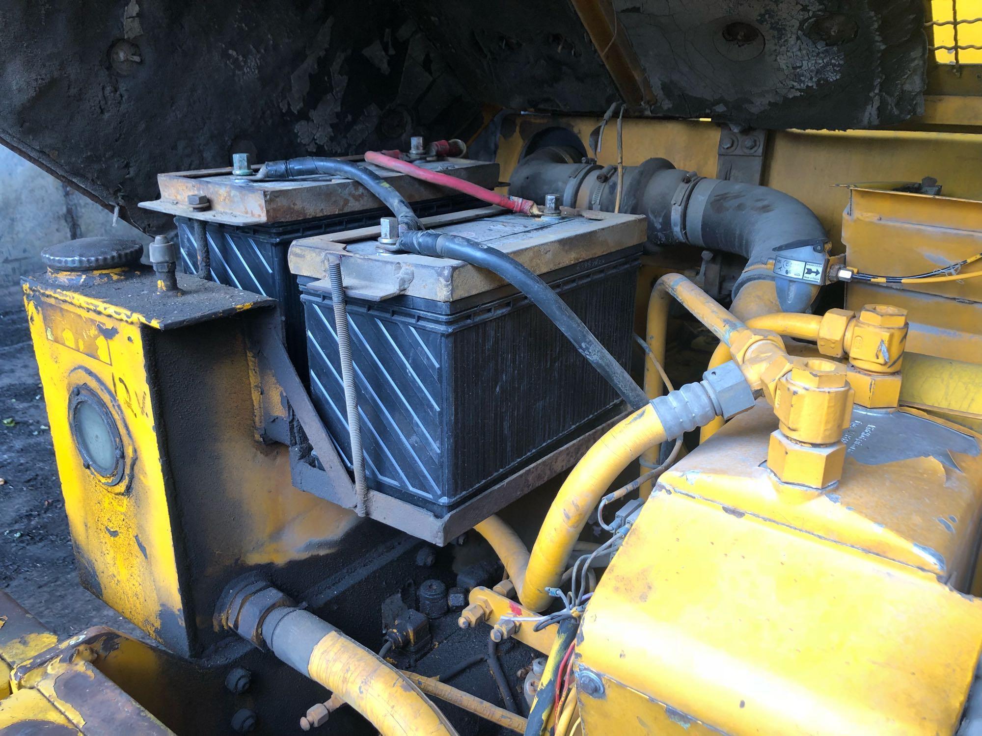 Coyote C22 Articulating Loader w/Forks