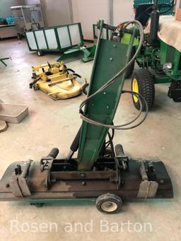 John Deere #365, 54 in hydraulic push blade