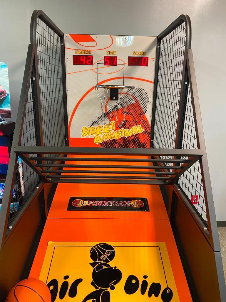 New Arcade Street Basketball Game Coin Operated Large Basketball Machine with 5 Basketballs
