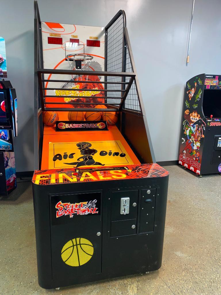 New Arcade Street Basketball Game Coin Operated Large Basketball Machine with 5 Basketballs