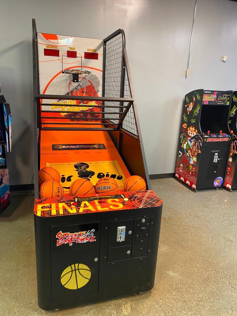 New Arcade Street Basketball Game Coin Operated Large Basketball Machine with 5 Basketballs