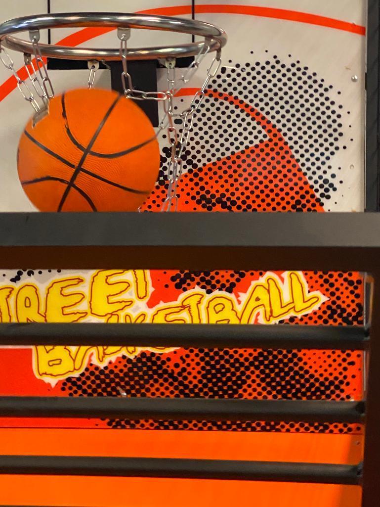 New Arcade Street Basketball Game Coin Operated Large Basketball Machine with 5 Basketballs