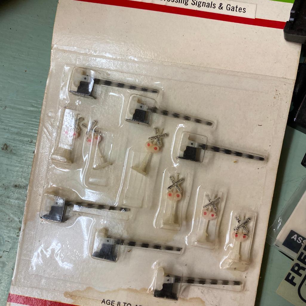 Train Building Accessories