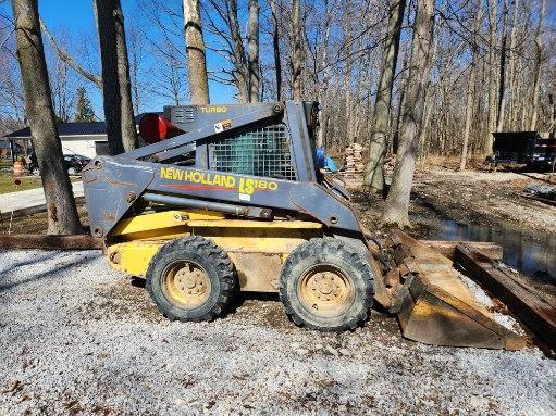 New Holland LS180 Turbo Skidsteer.