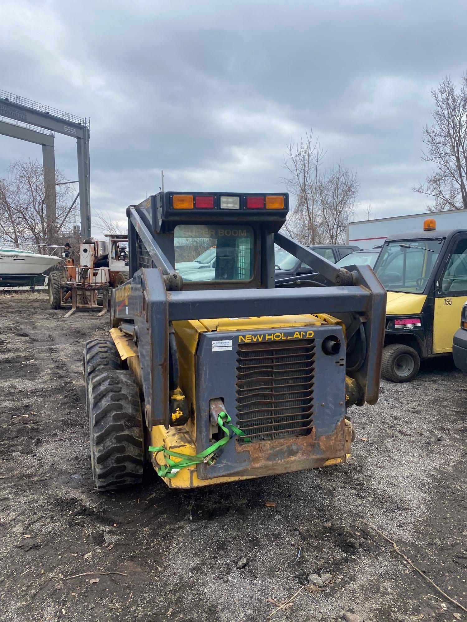 New Holland LS180 Turbo Skidsteer.